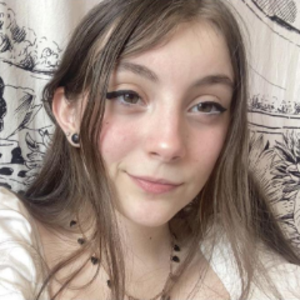 files/girl_08393091-59db-4cb4-bb5b-3a2e233e957e.png